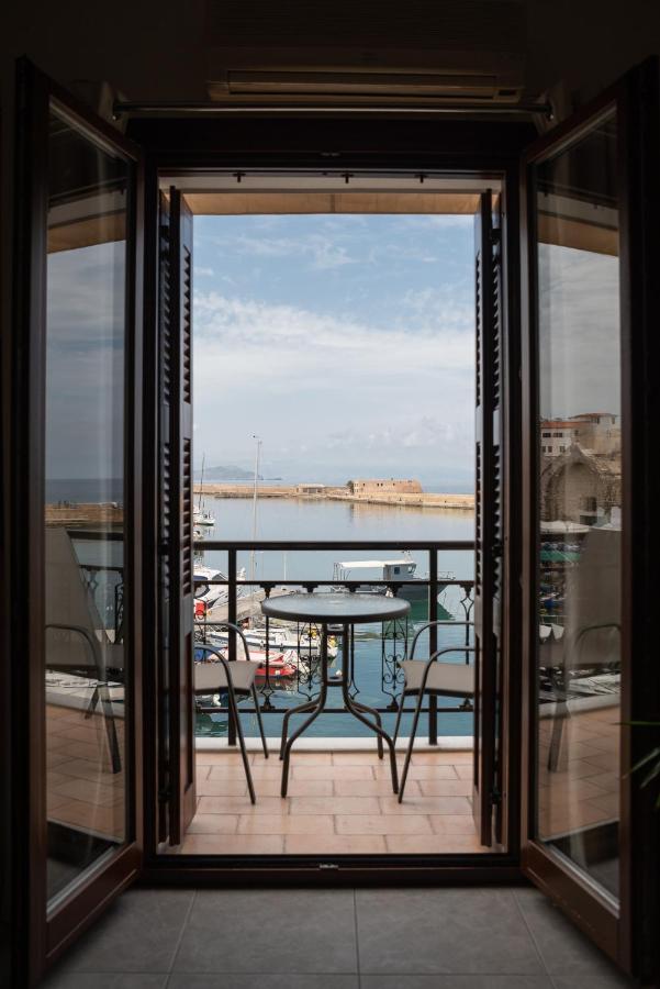 Destino Home Overlooking The Venetian Port Of Chania La Canea Esterno foto
