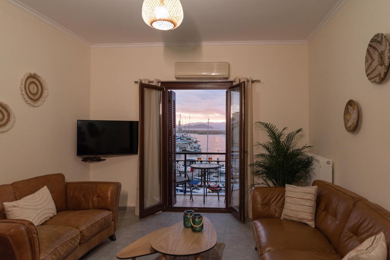 Destino Home Overlooking The Venetian Port Of Chania La Canea Esterno foto