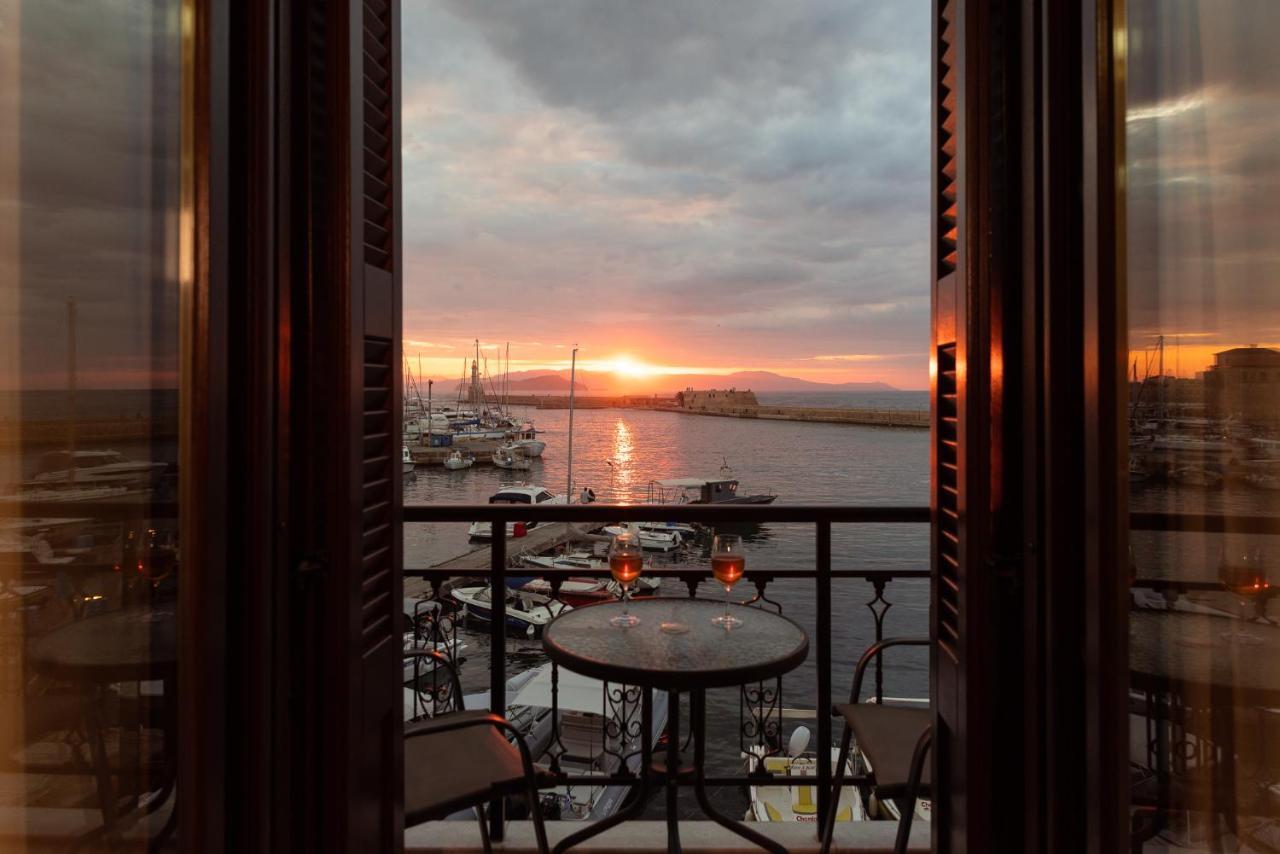 Destino Home Overlooking The Venetian Port Of Chania La Canea Esterno foto
