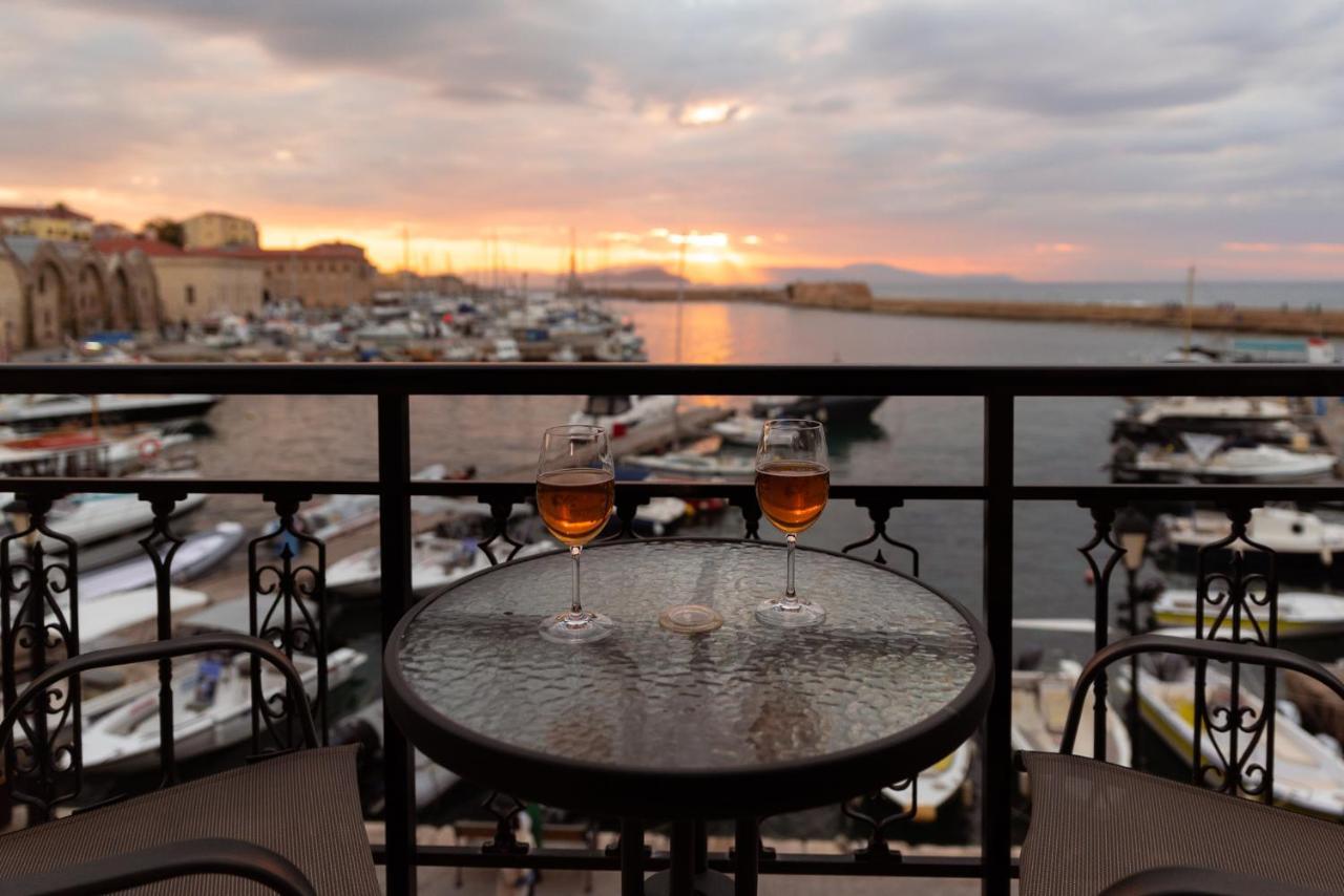 Destino Home Overlooking The Venetian Port Of Chania La Canea Esterno foto