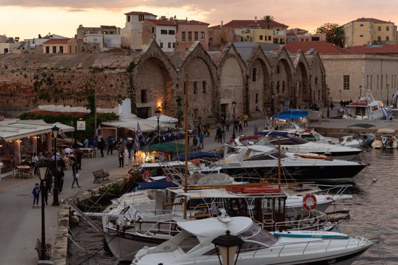 Destino Home Overlooking The Venetian Port Of Chania La Canea Esterno foto