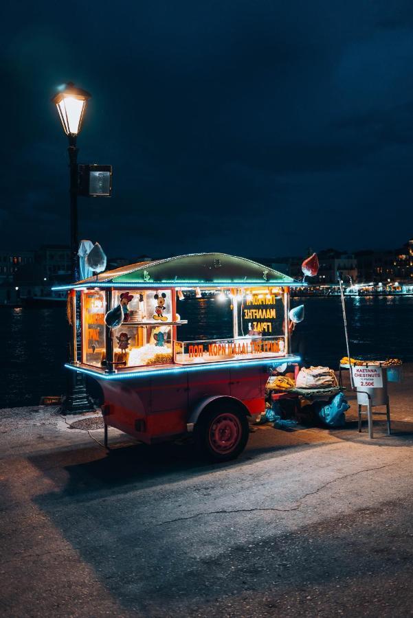 Destino Home Overlooking The Venetian Port Of Chania La Canea Esterno foto