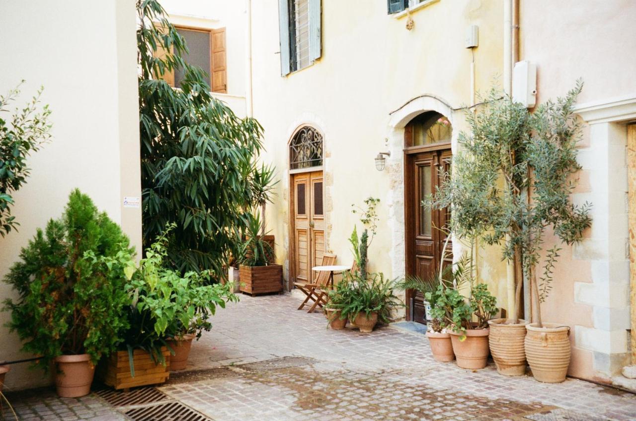 Destino Home Overlooking The Venetian Port Of Chania La Canea Esterno foto