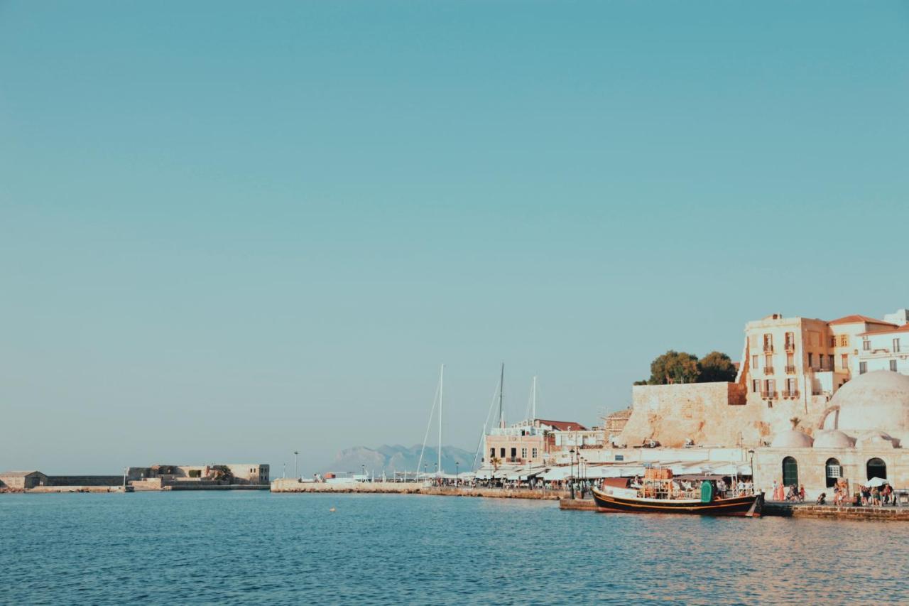 Destino Home Overlooking The Venetian Port Of Chania La Canea Esterno foto